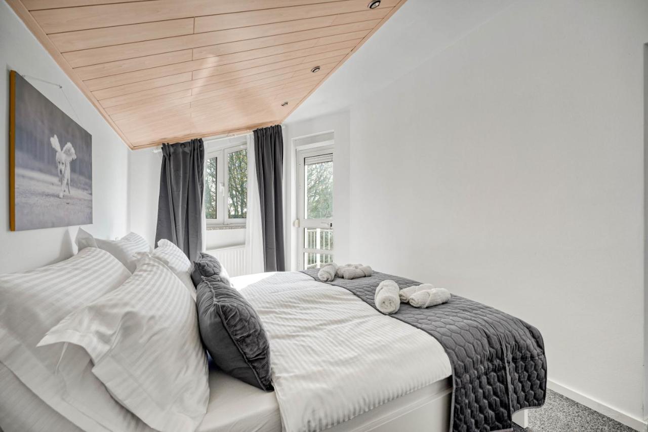 Astarea - Luxe Penthouse In Nature - Jacuzzi - Free Private Parking - Terrace & Balcony - Peace Zagreb Exteriör bild