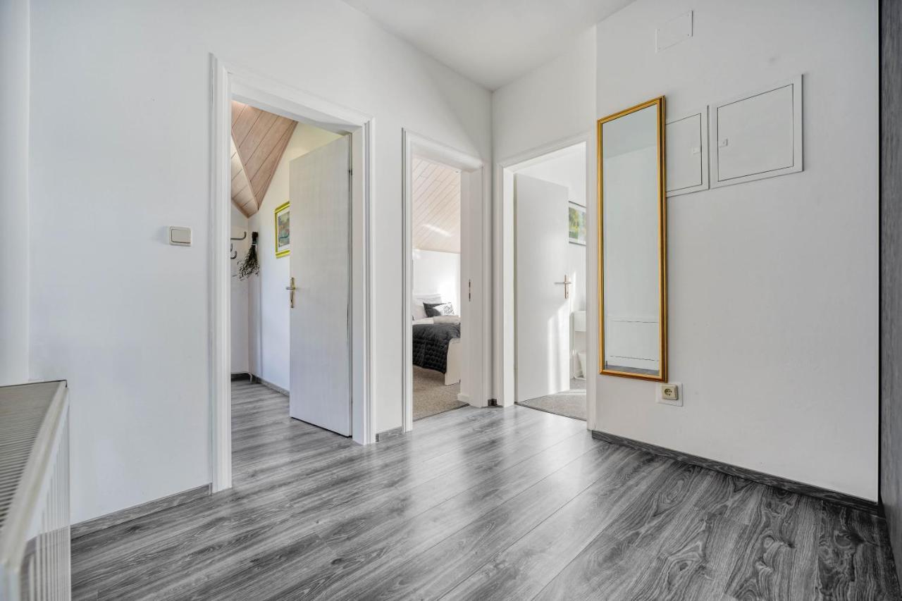 Astarea - Luxe Penthouse In Nature - Jacuzzi - Free Private Parking - Terrace & Balcony - Peace Zagreb Exteriör bild