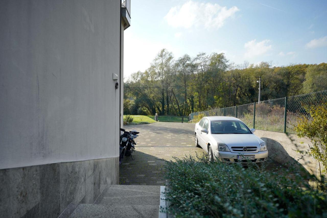 Astarea - Luxe Penthouse In Nature - Jacuzzi - Free Private Parking - Terrace & Balcony - Peace Zagreb Exteriör bild