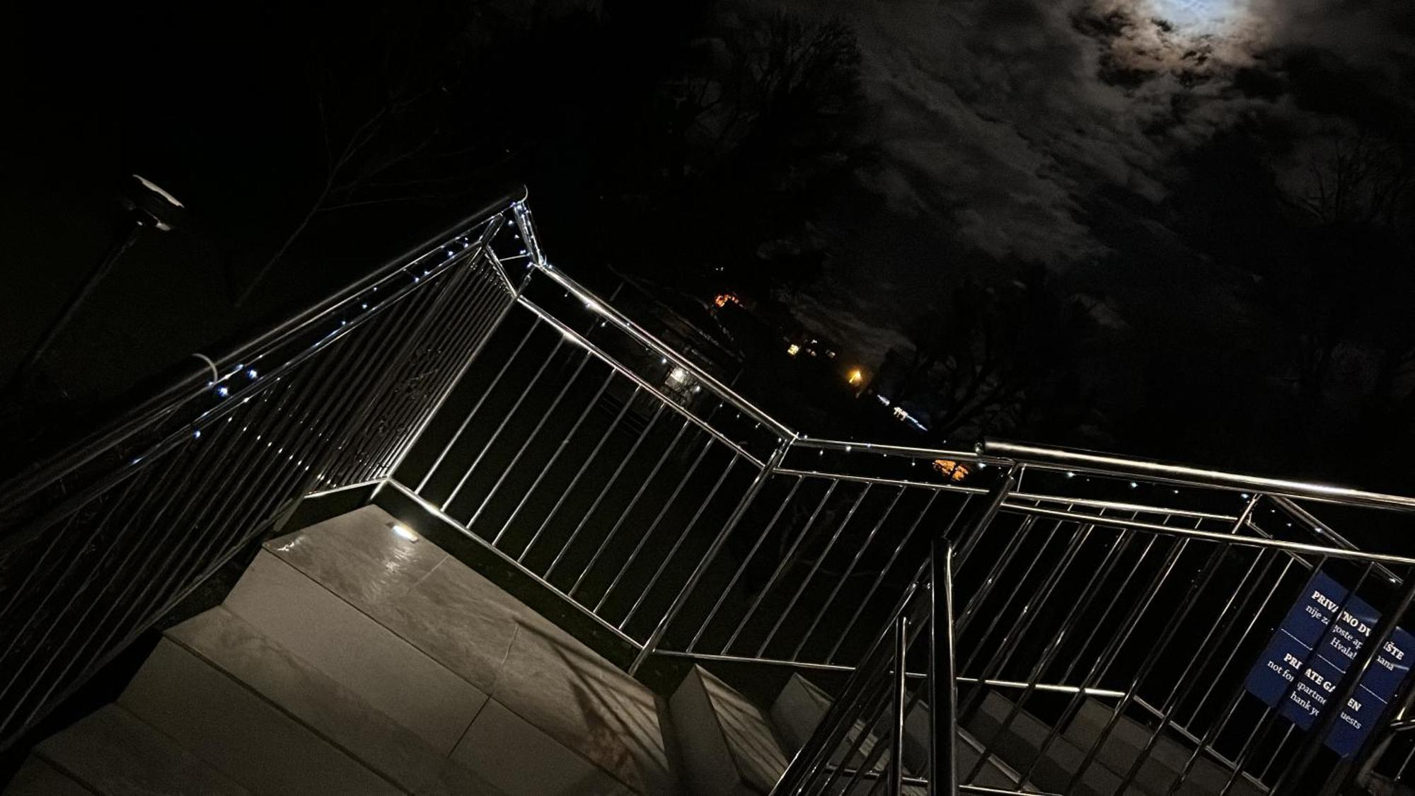 Astarea - Luxe Penthouse In Nature - Jacuzzi - Free Private Parking - Terrace & Balcony - Peace Zagreb Exteriör bild